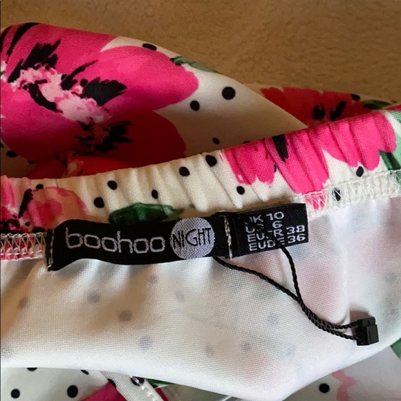 Flower dress from boohoo - Picture 3 of 3